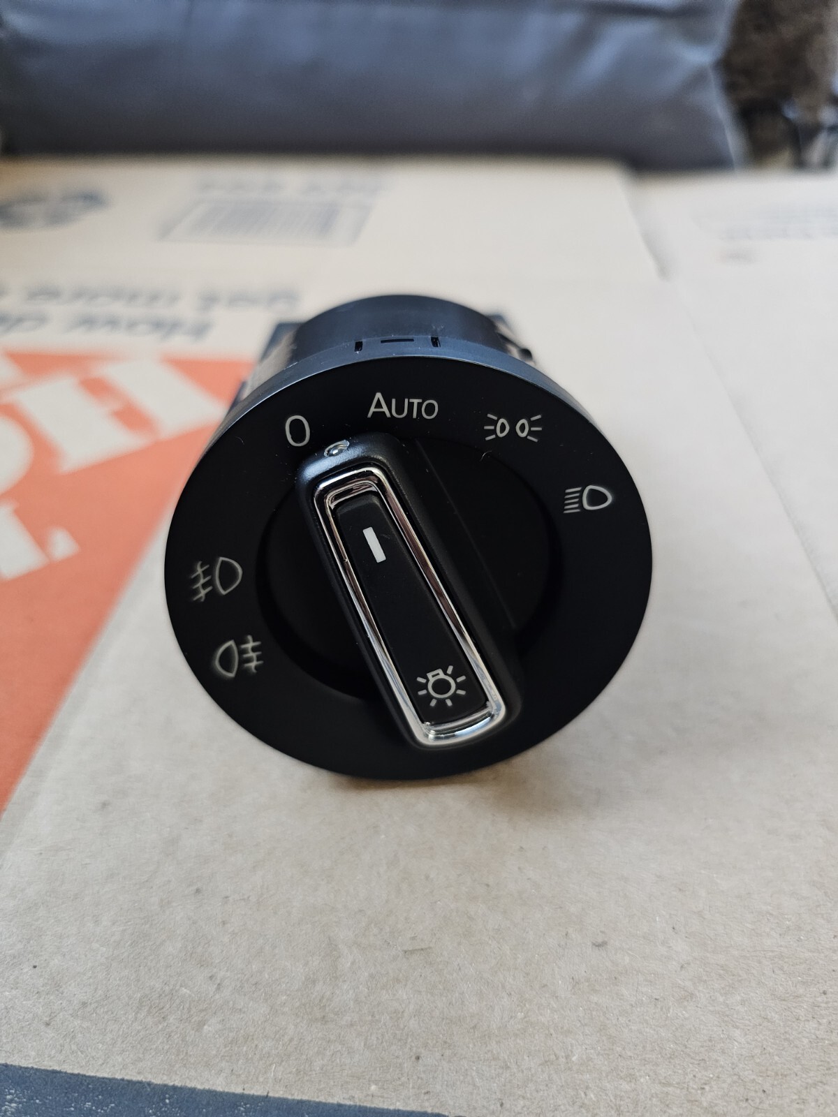 Built-in Headlamp Light Sensor Switch for VW Polo 9N 6R / mk4 Golf 18G941431