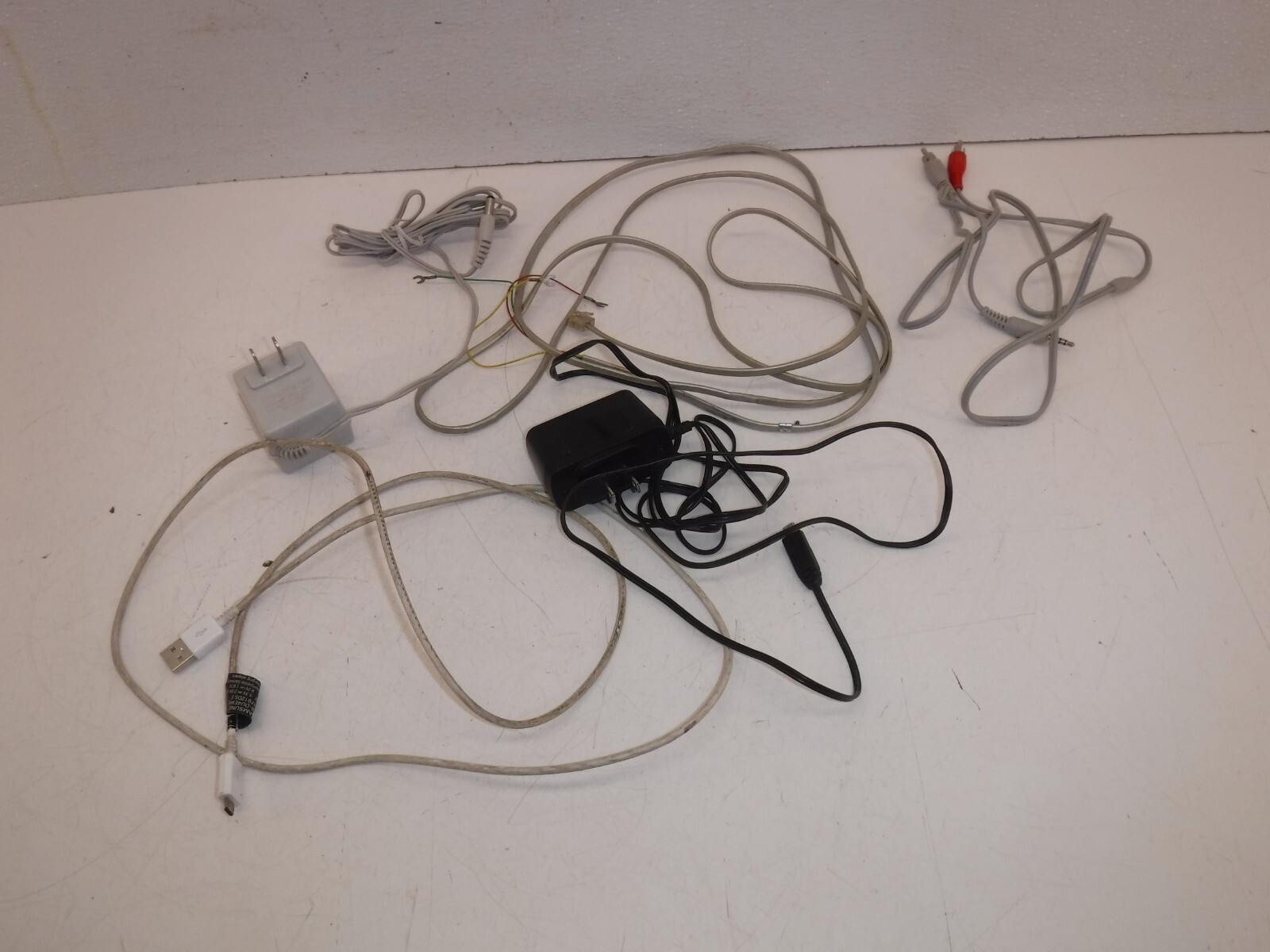 Mixed Lot of Cords AC Adapter Electronics Cables