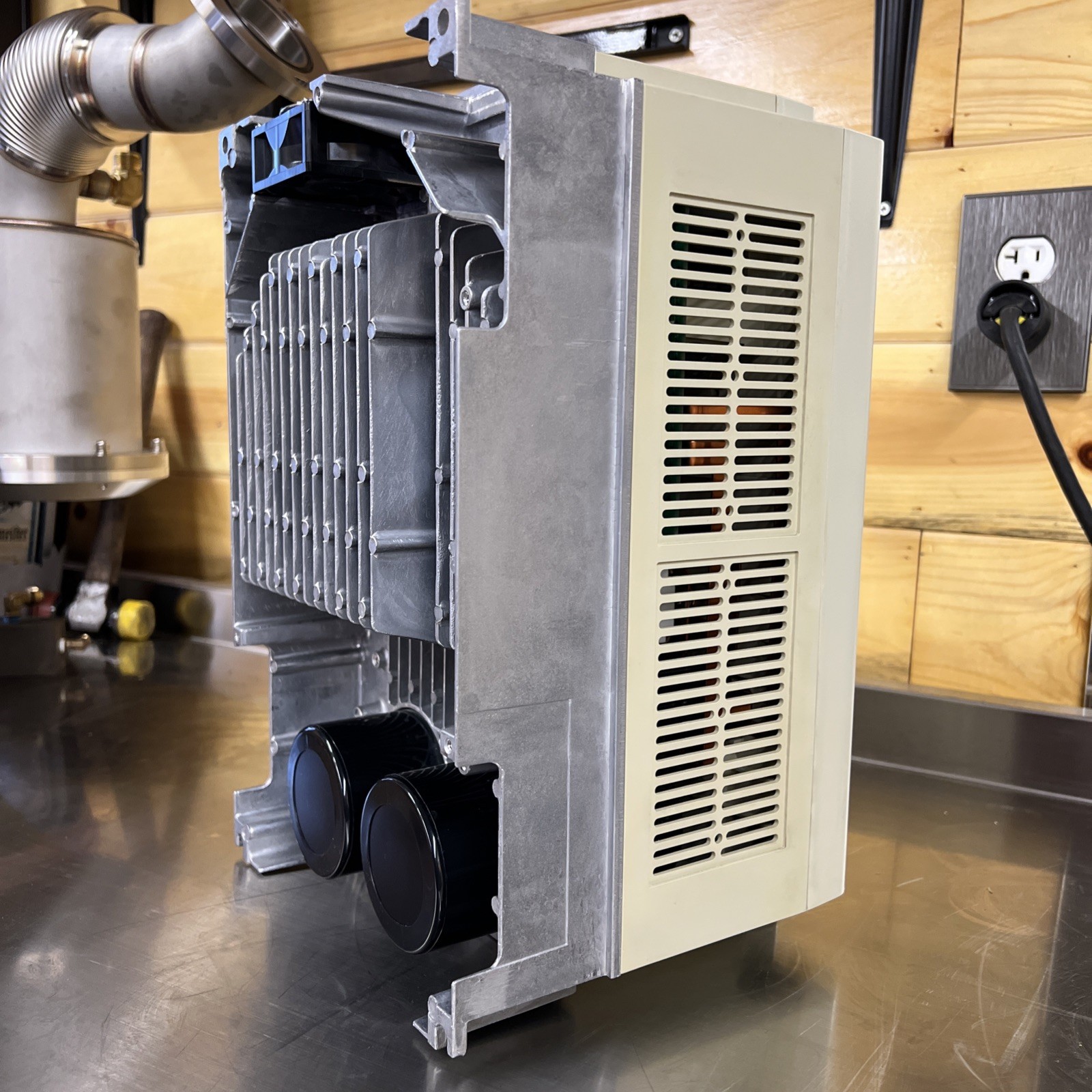 MINT YEAR 2000 Fanuc Laser Hitachi JH300 8LF2 JH300 IGBT INVERTER Tested