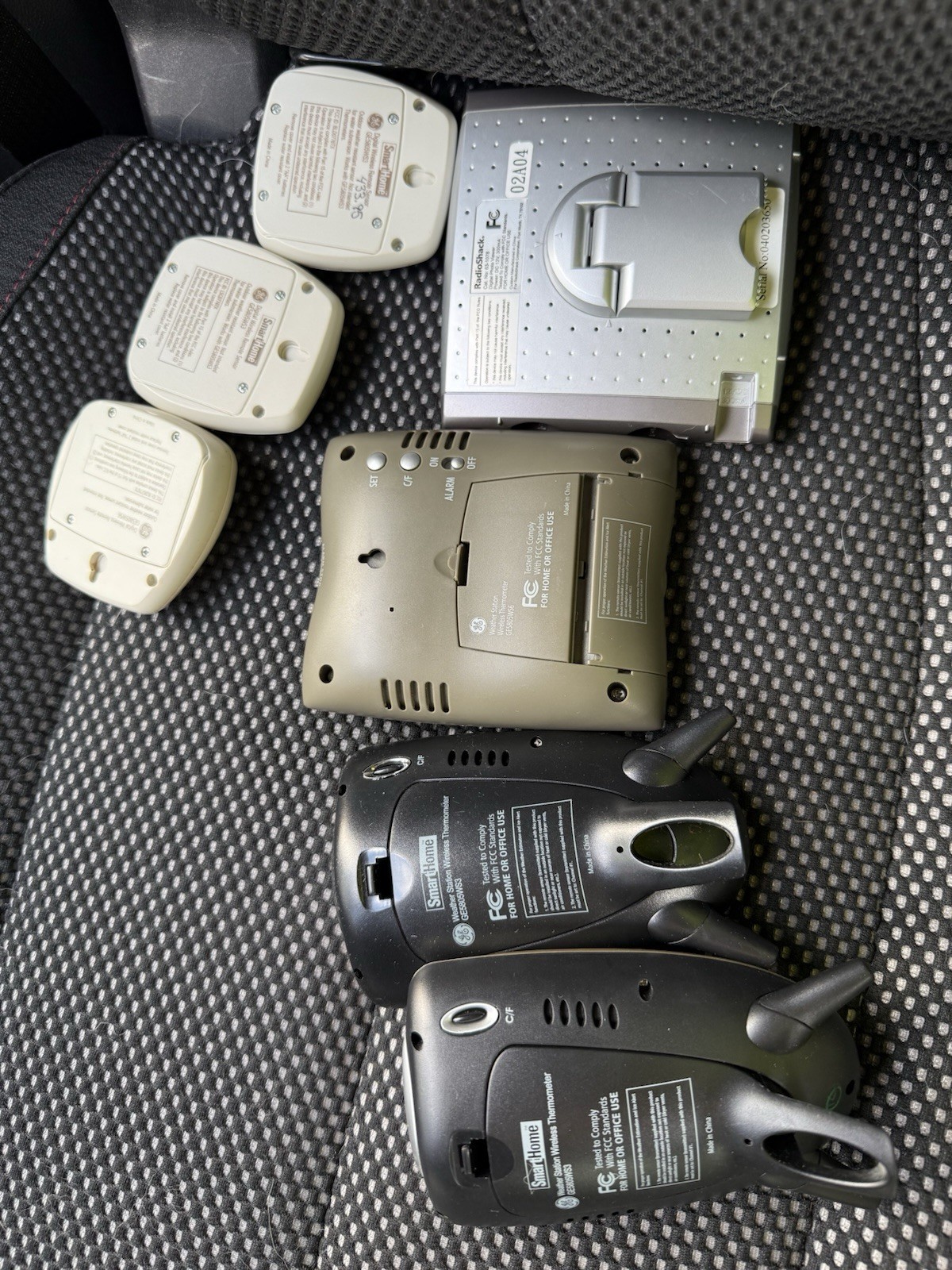 Lot of Wireless Digital Remote Sensors, Thermometers and a Photo Viewer
