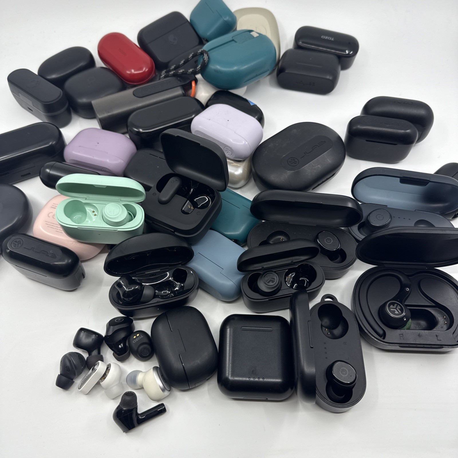 Large Electronics Miscellaneous Lot | – Earbuds Partials Soundcore jlab Tozo Etc
