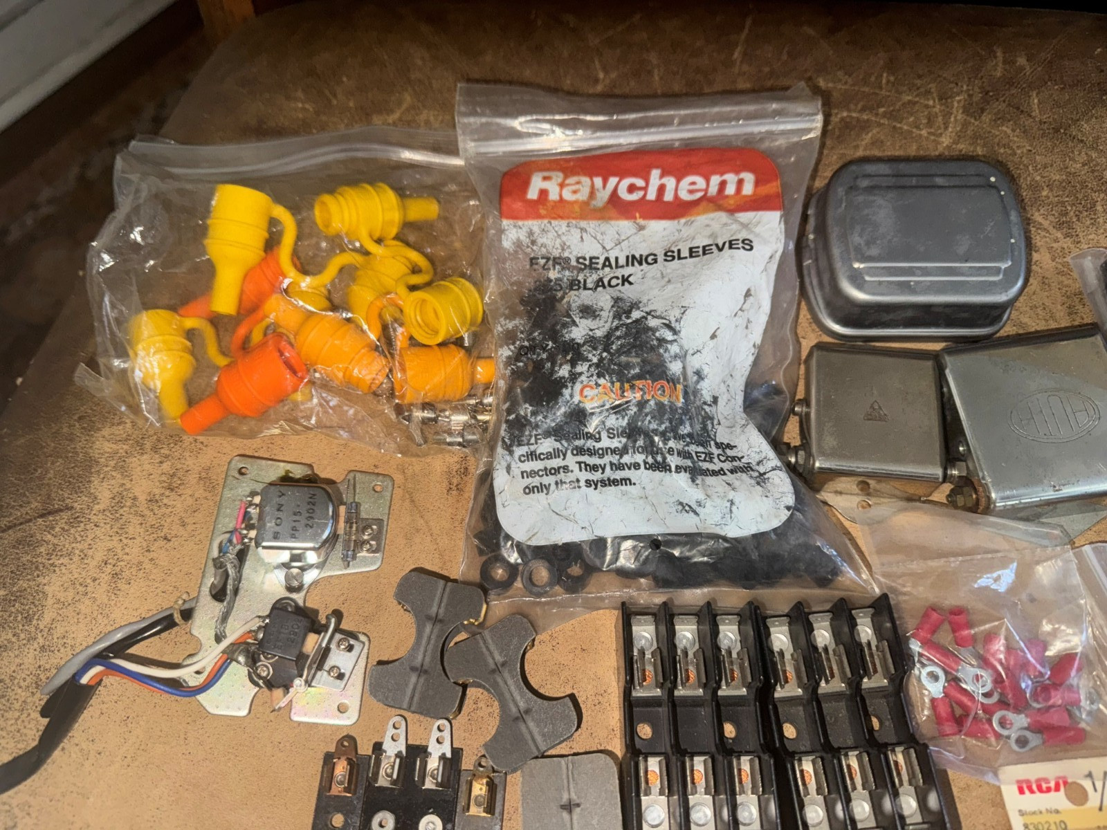 cb ham radio Raychem rca Transistor resistor Connectors Parts mix Huge Lot