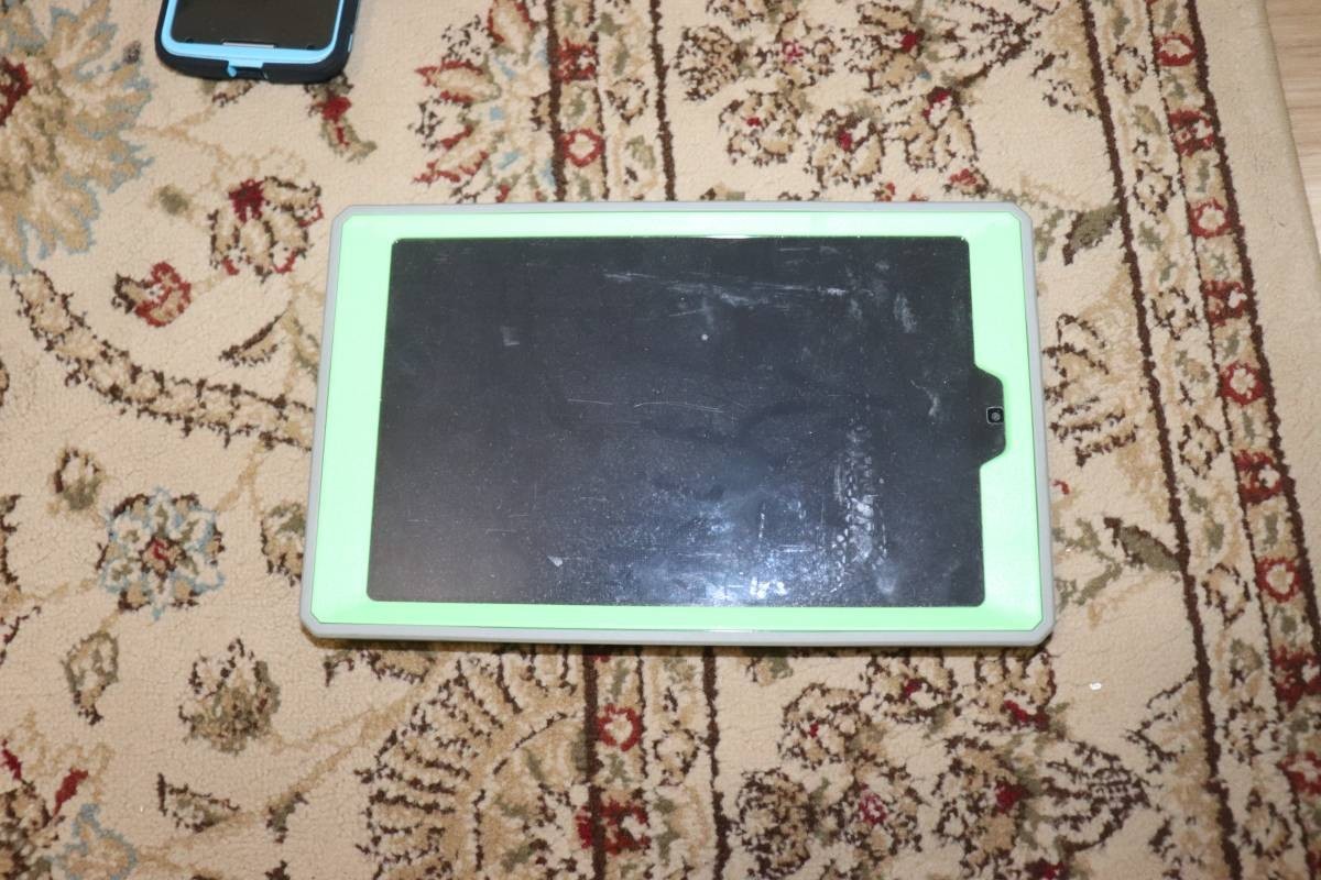 Old Electronics Mix, Laptop, Phones, Kindle Fires