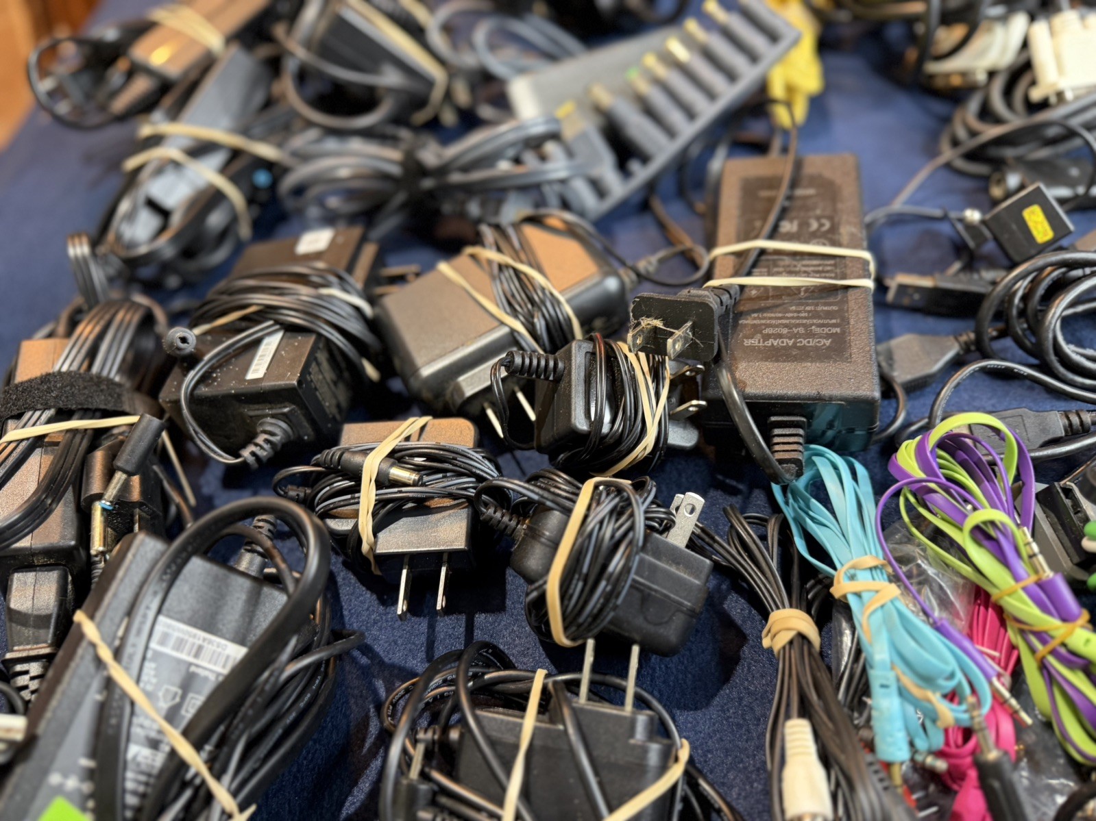 Mixed Lot of Electronics Cables, Chargers, and Power Adapters – Junk Drawer Lot