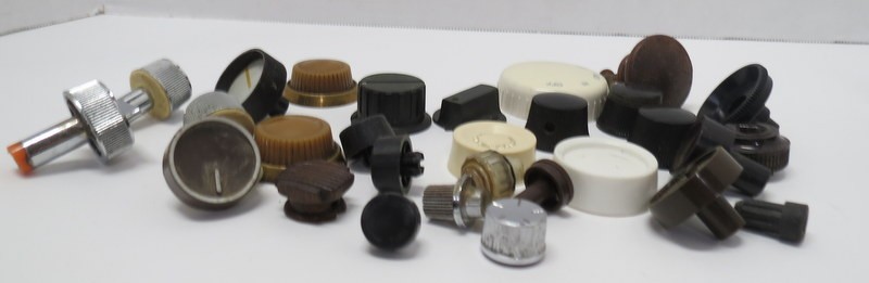 Random Lot of Vintage 28 Knobs for Electronics, Radios, Appliances, etc.
