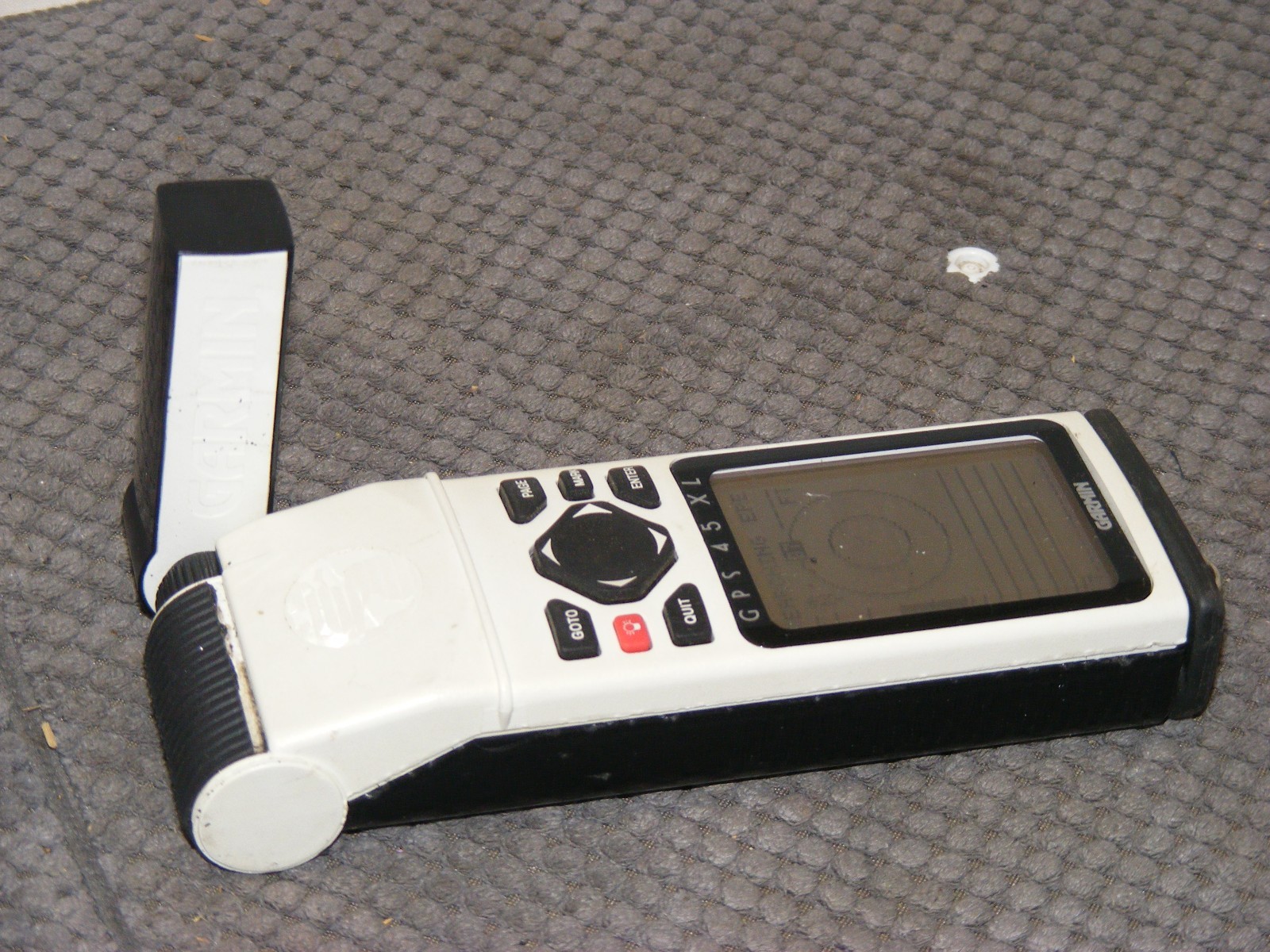 GARMIN GPS 45XL HANDHELD PERSONAL PORTABLE NAVIGATOR GPS RECEIVER W/CASE*TESTED