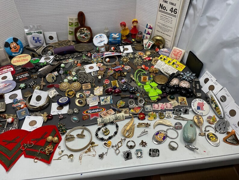 10 pound box of ” Manifested ” items from Estate Liquidation Service,NY-LKN#0407