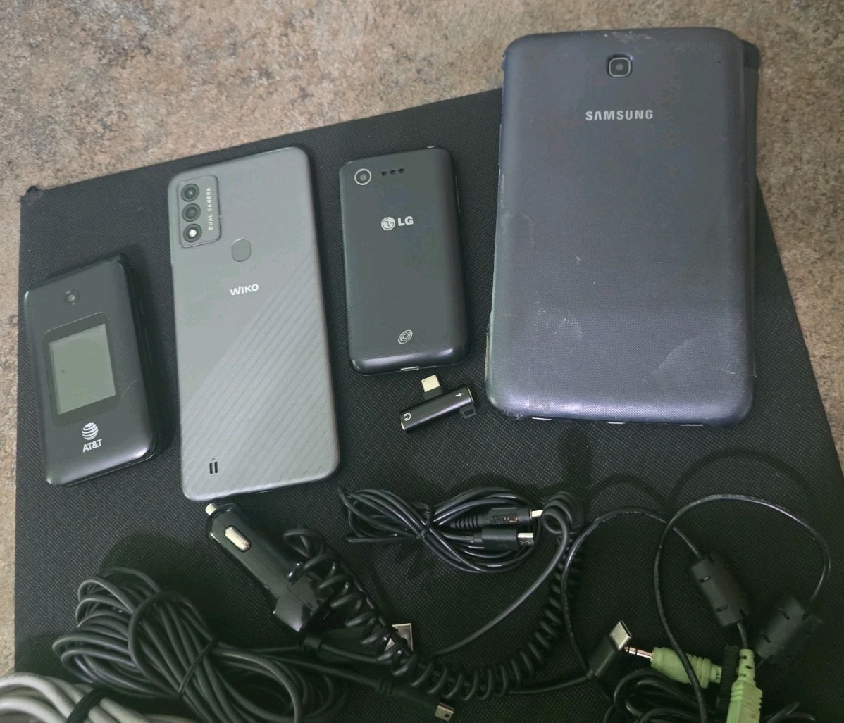 Junk Drawer Broke Devices, Cables Adapters and Small Electronics Mixed Lot !!!