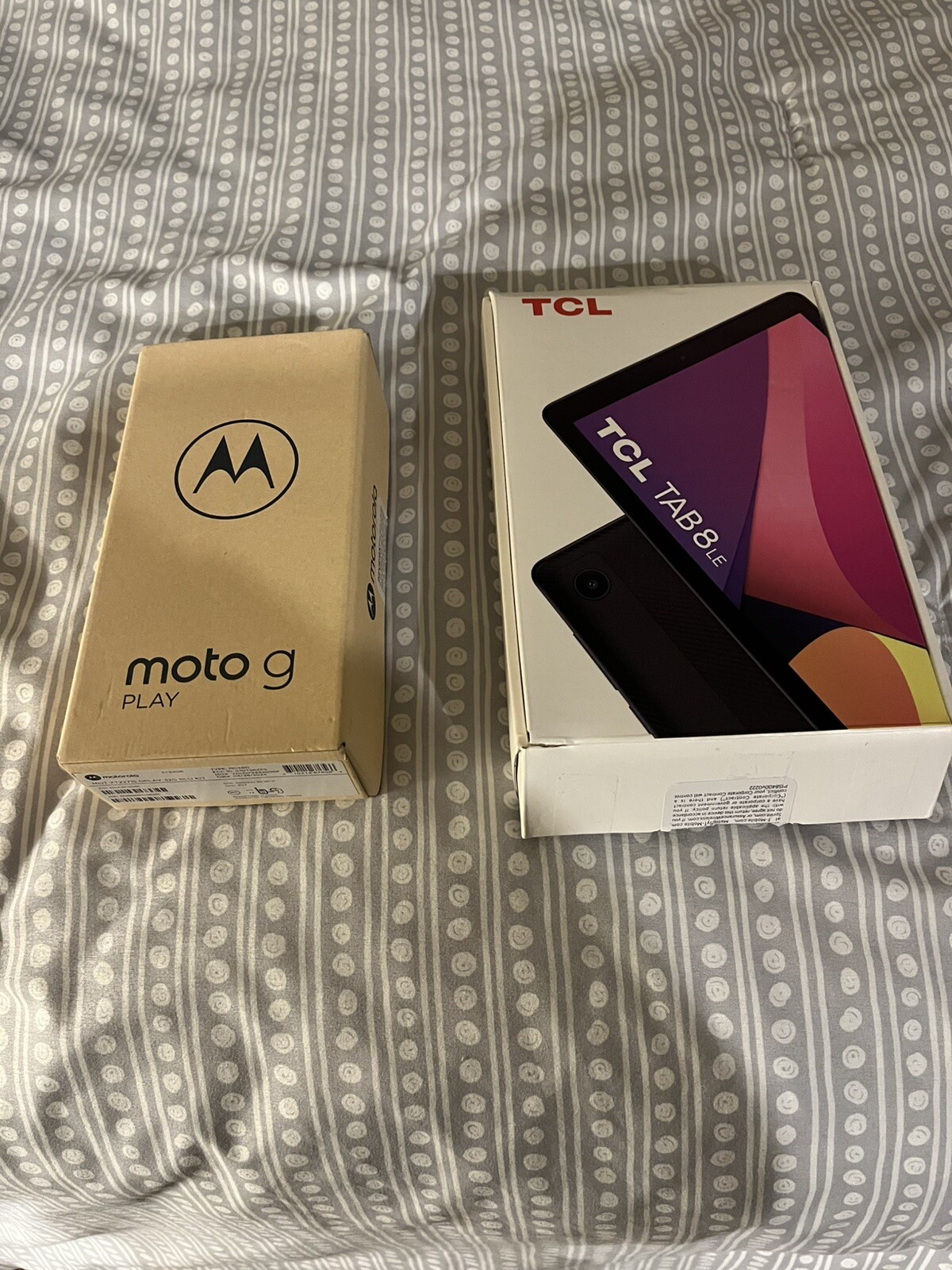 lot of random electronics TCL Tab 8 Le Tablet & 2023 Motorola Moto G Play Phone