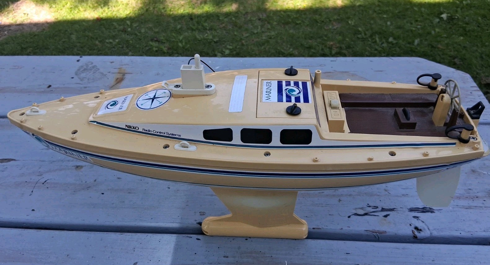 Nikko Mariner 19040BC RC Sailboat Untested No Controller Parts 1/25