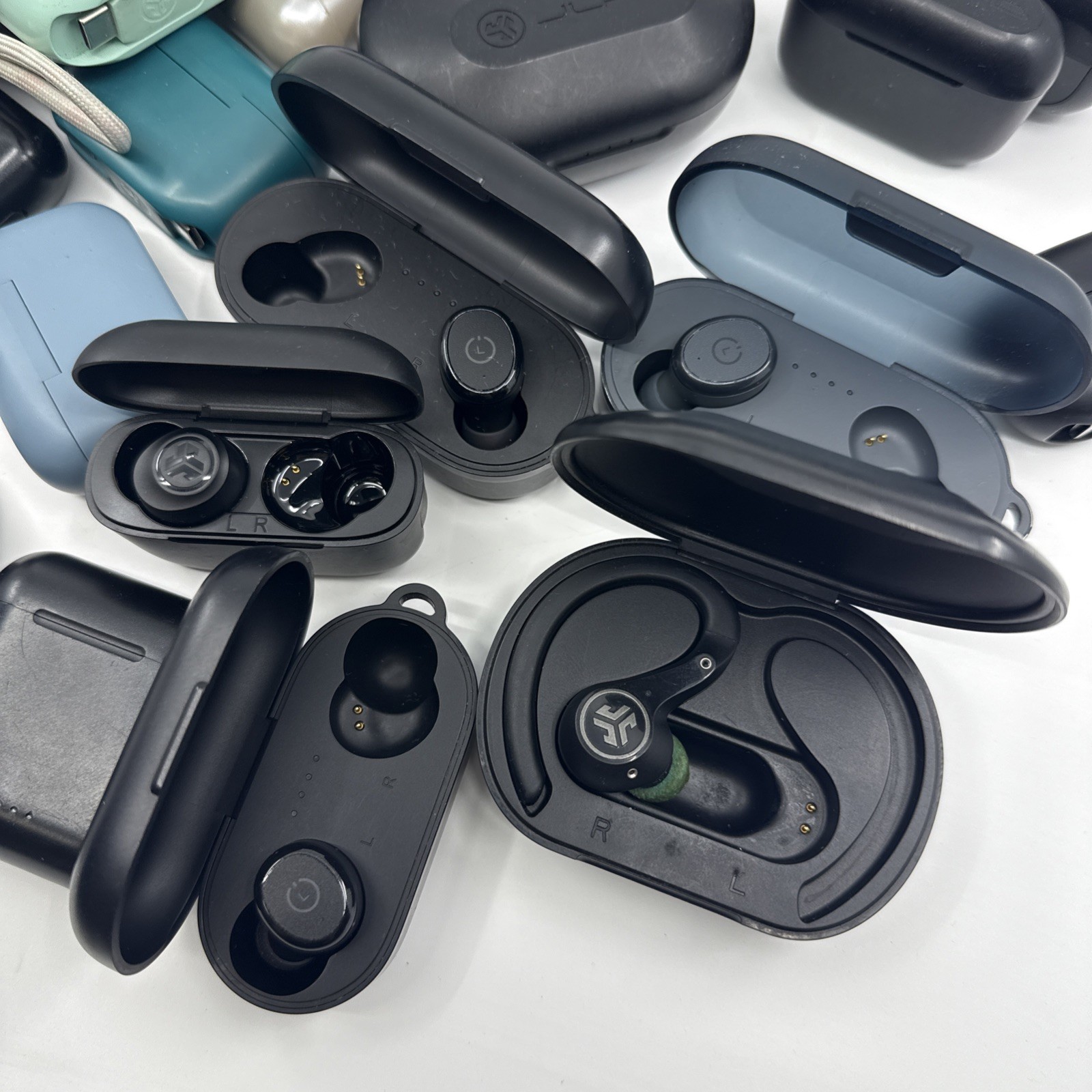 Large Electronics Miscellaneous Lot | – Earbuds Partials Soundcore jlab Tozo Etc