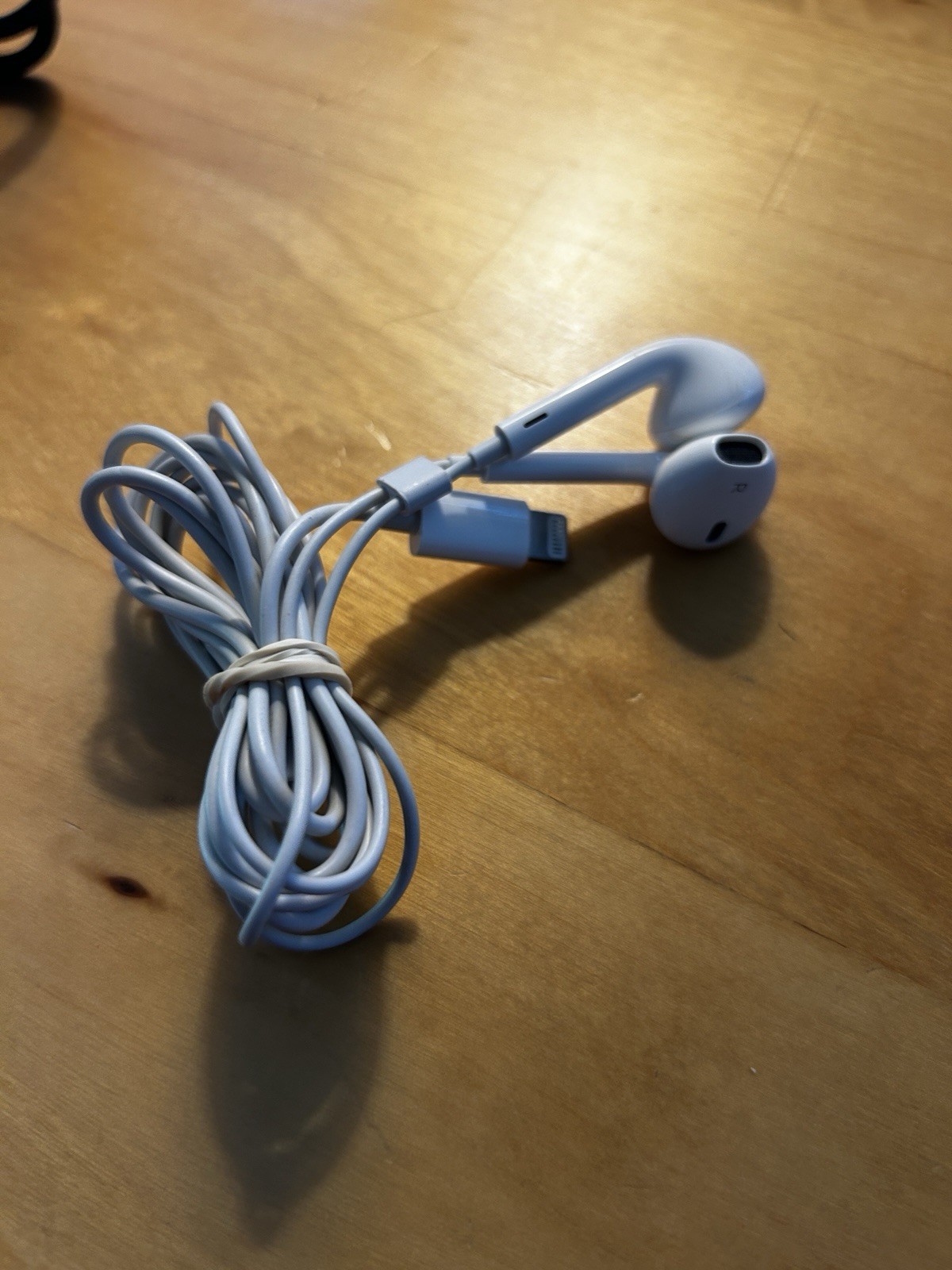 Mixed Lot Cables, Adapters & Chargers, Earbuds USB Charging Wired