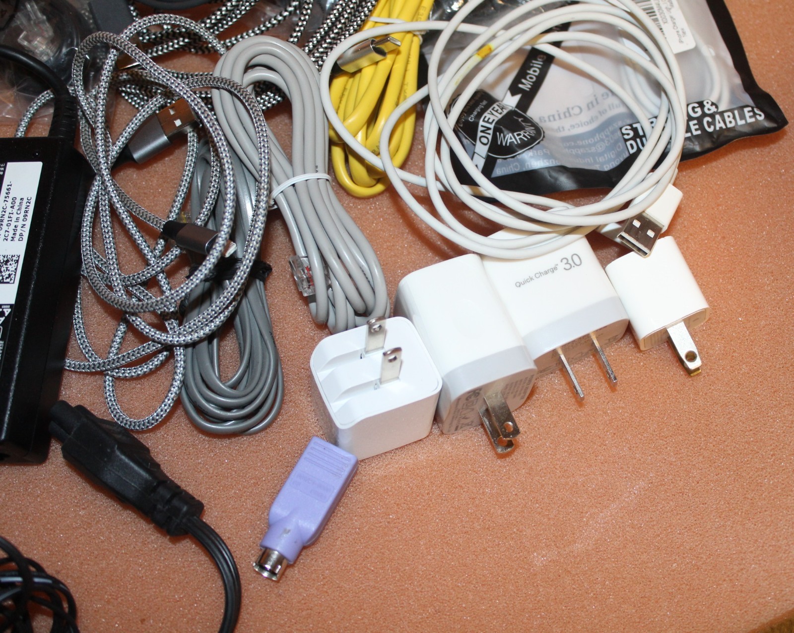 Electronic Cables_Cords_Plugs _etc, Assortment_24 Piece Lot