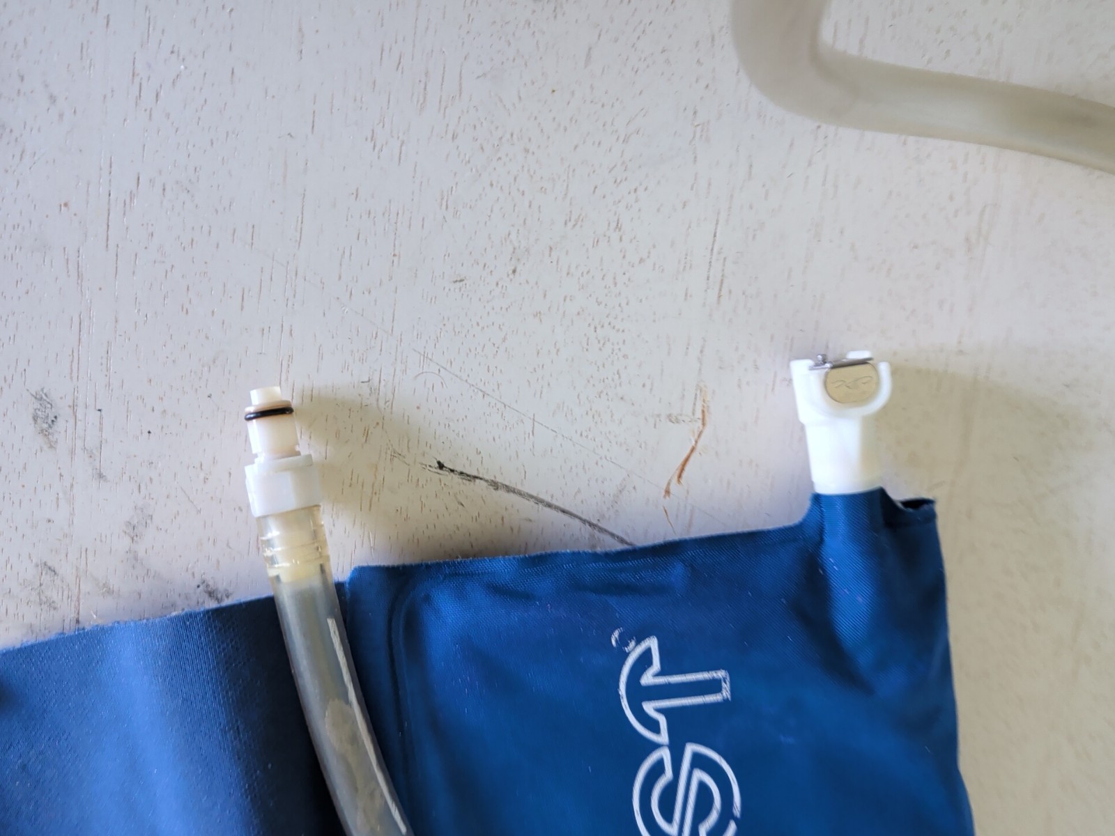 Aircast Cryo Cuff IC Cooler with Knee Cuff and Hose