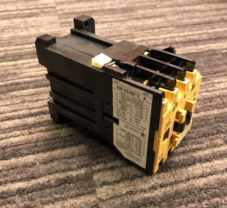 ALLEN BRADLEY 100-A24NZ*3 SER. B CONTACTOR 24VDC