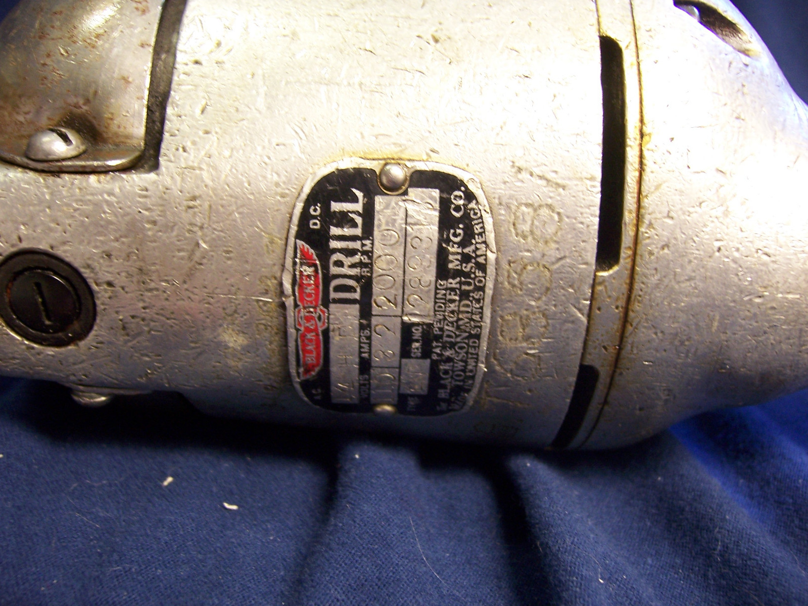 VINTAGE BLACK & DECKER 28991 4HO 110V 2000 RPM DRILL WITH JACOBS 312 CHUCK