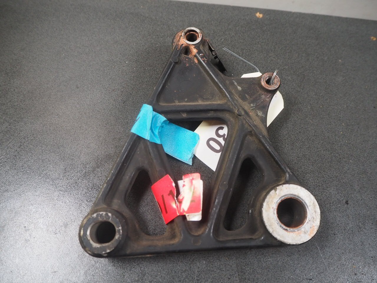 HONDA GL1500 1989 43110-MN5-006 BRACKET CALIPER RR 12130