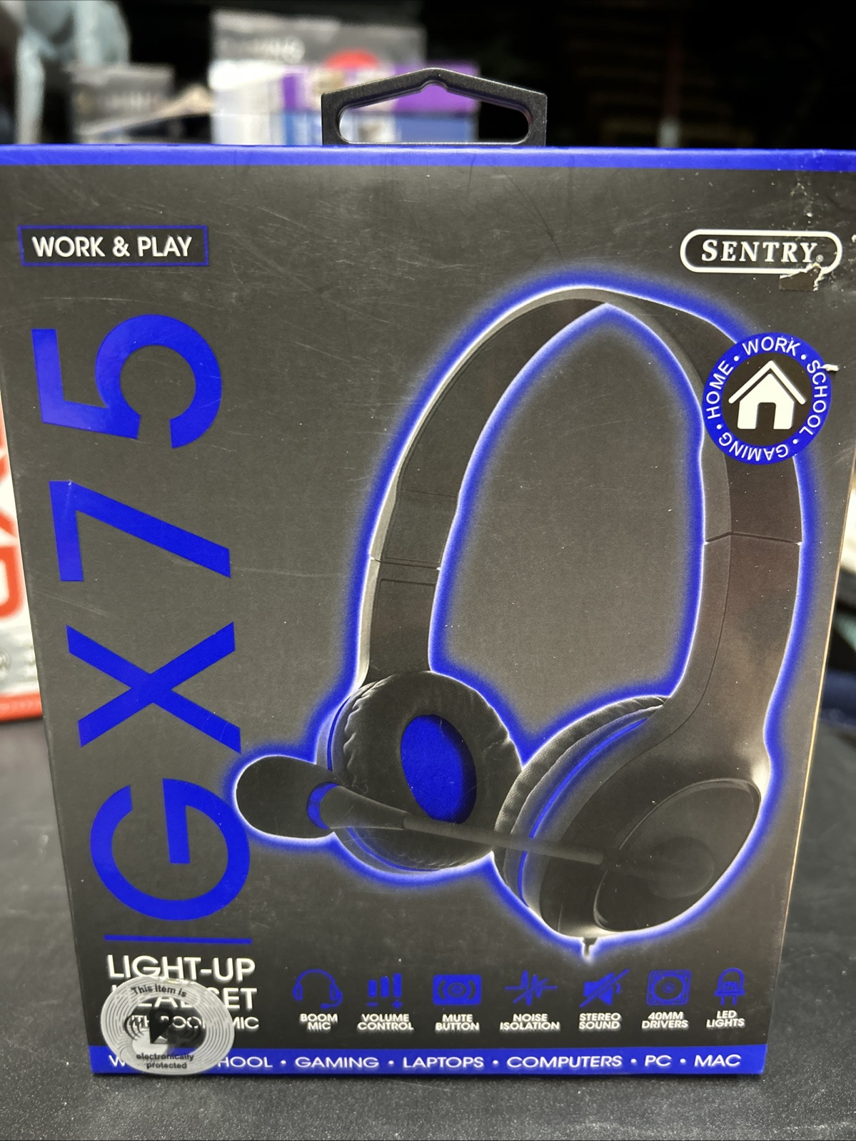 Sentry Pro Gaming Head Phones GX75 LED Light Up Set and mic Blue New In Box