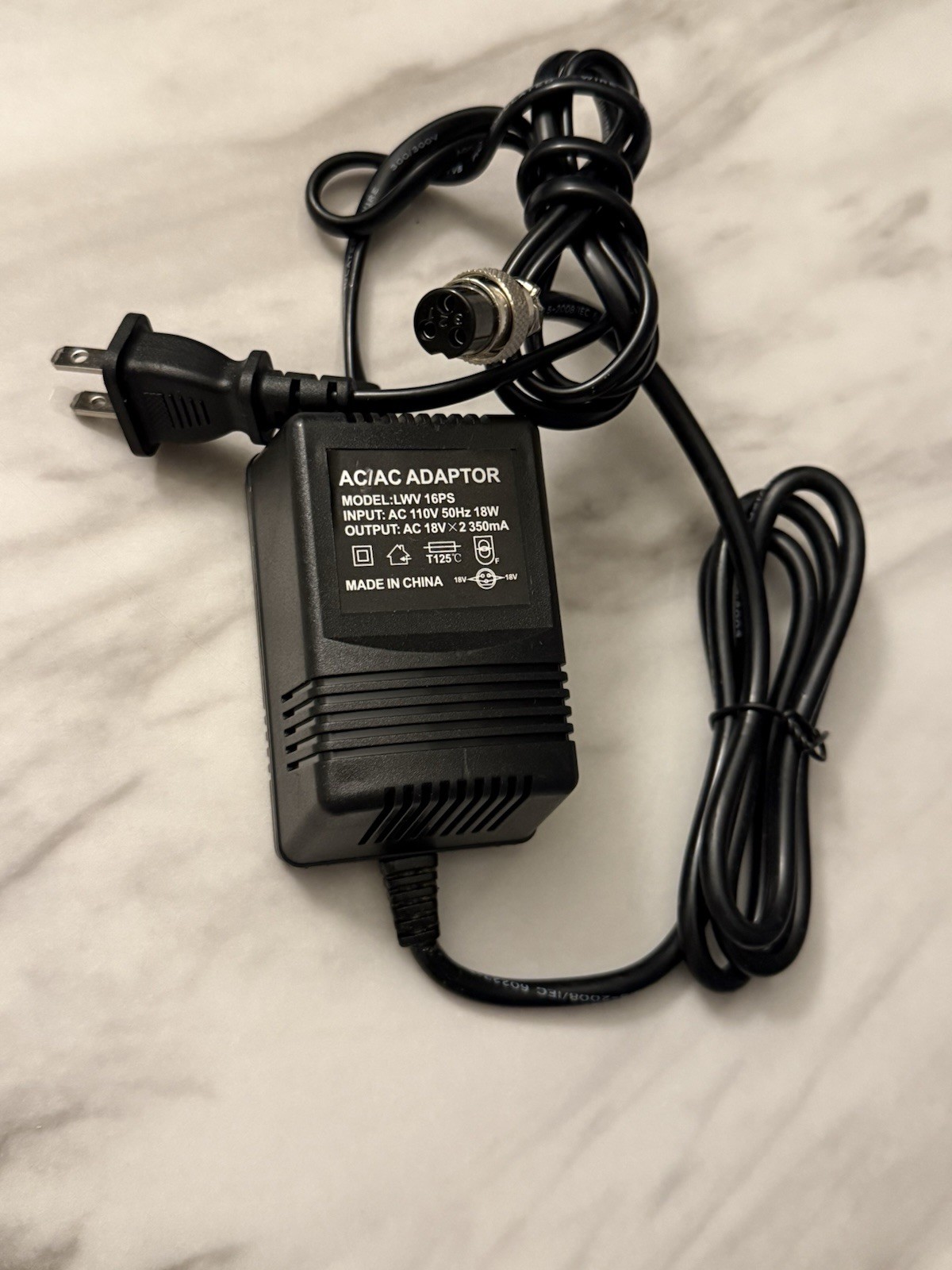 Mixed AV/Electronics Lot – SDI Repeater, HDMI Converters, DAC, Dock + Cables