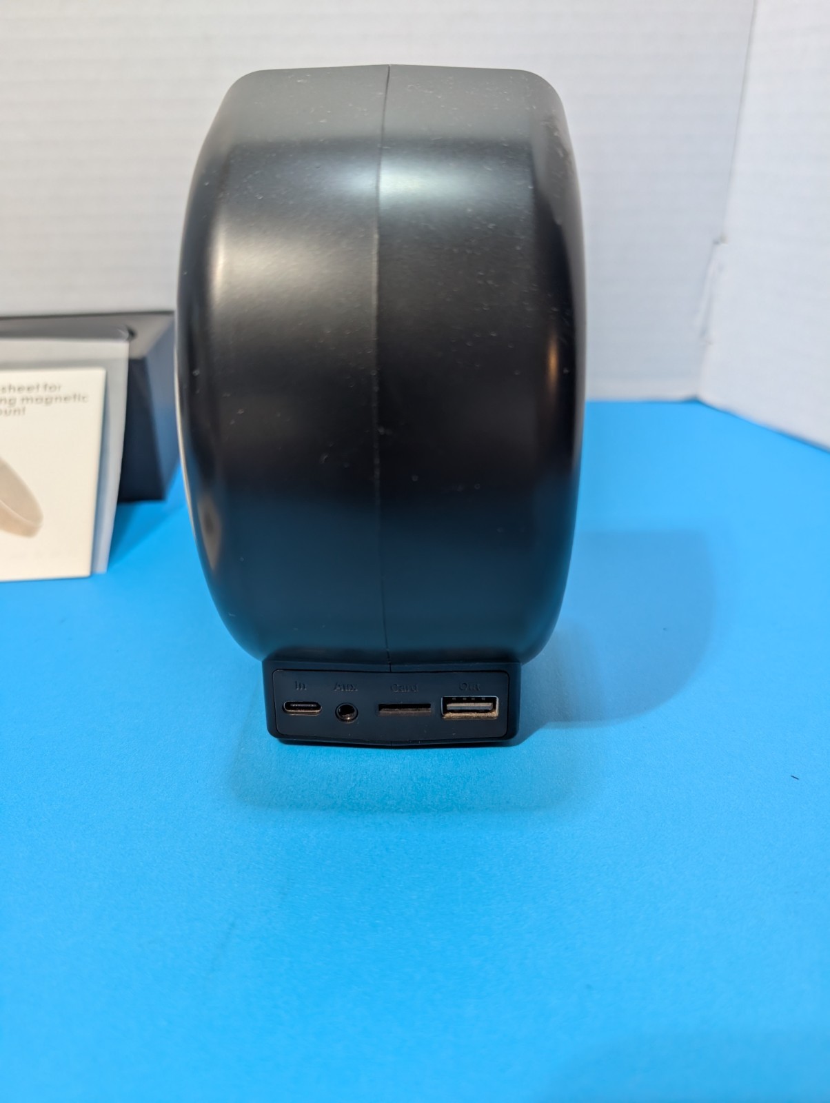 electronics lot. digital clock,bt earphones & speakers, magnetic charger, scope