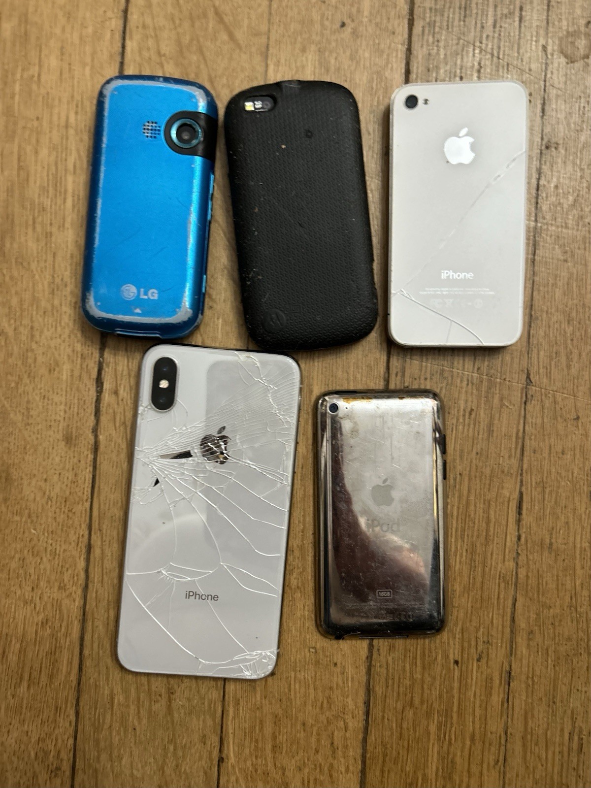 Cell Phone iPod Electronics Lot LG Motorola iPhone FOR PARTS