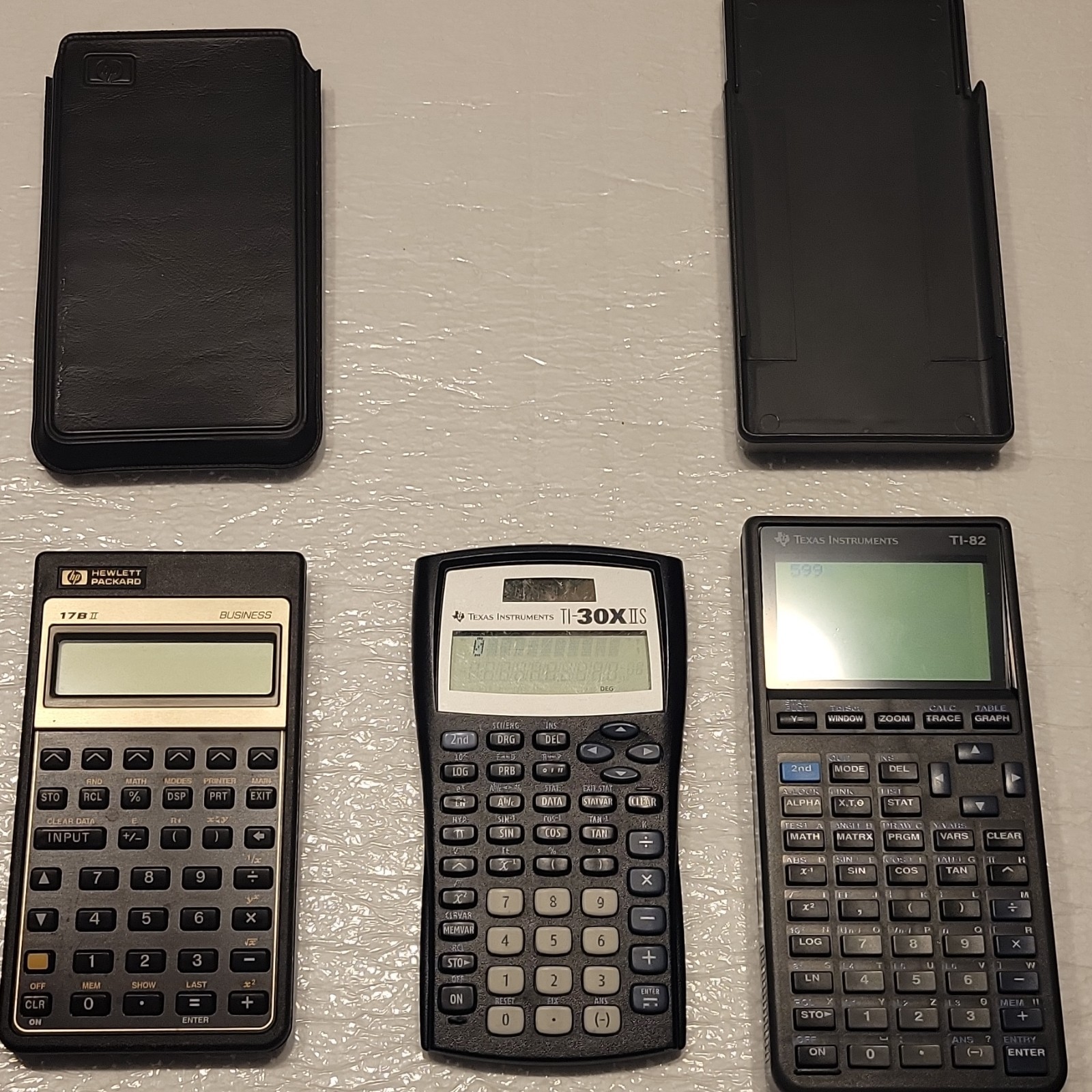 HP & Texas Instruments Calculators Lot w/ Cases: HP 17B II TI-30X IIS TI-82