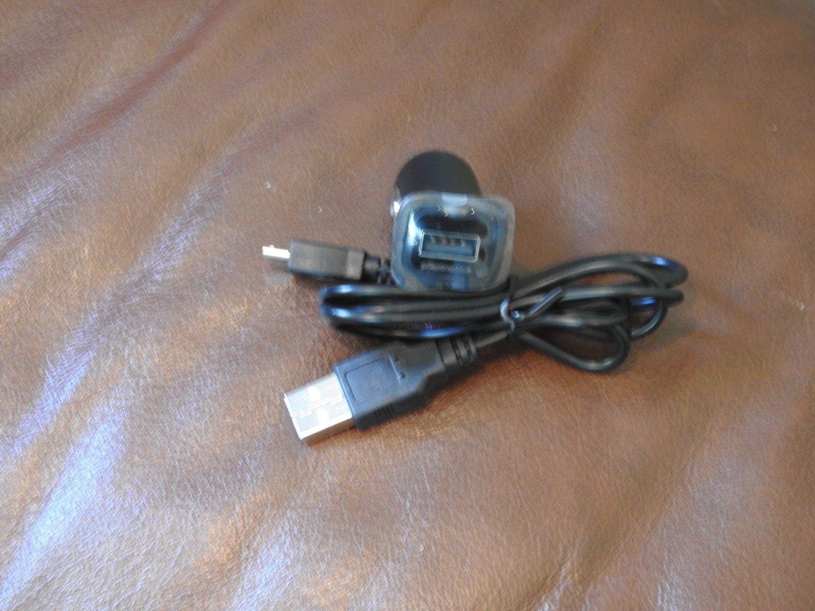 Original Plantronics Fast USB Car Charger 84390-01 SIL-C05100A