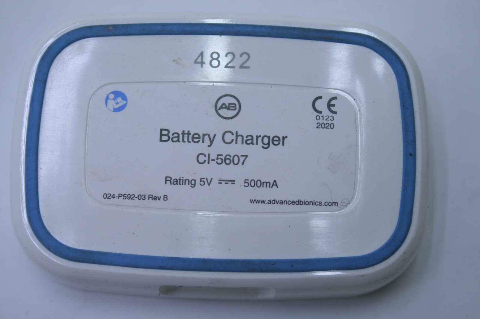 AB ADVANCED BIONICS M BATTERY CHARGER CL-5607 CHARGER ONLY T7-D5