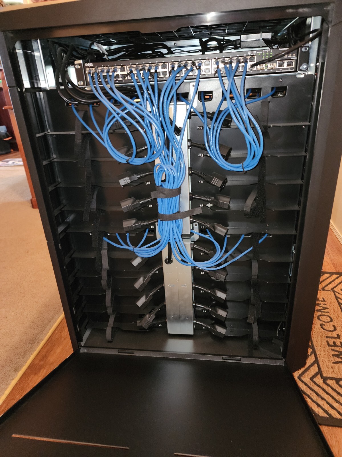 Ergotron Power Shuttle 20 Laptop Bays-Updates-Software Installs-Charging