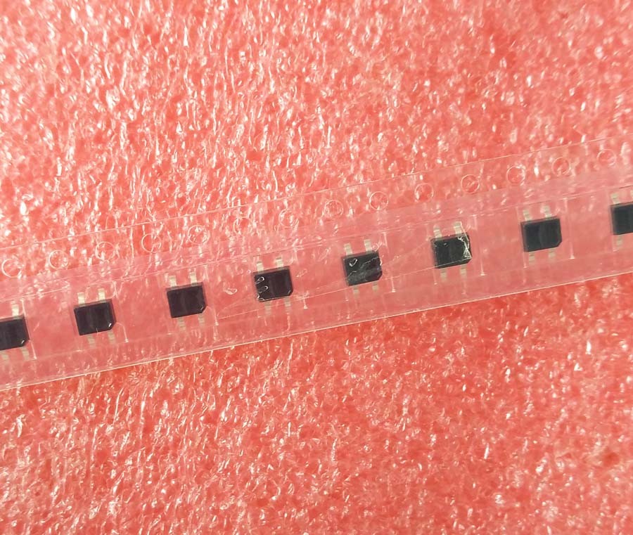 20PCS New QRE1113GR SMD SOP-4 SENSOR