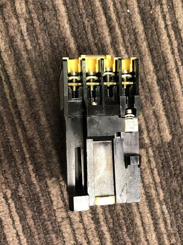 ALLEN BRADLEY 100-A24NZ*3 SER. B CONTACTOR 24VDC