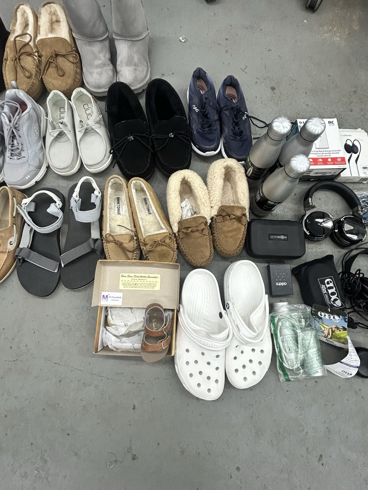 Amazon Wholesale Lot Of 35 Bearpaw, Rothco, Crocs, Boots Shoes Aftershokz + More