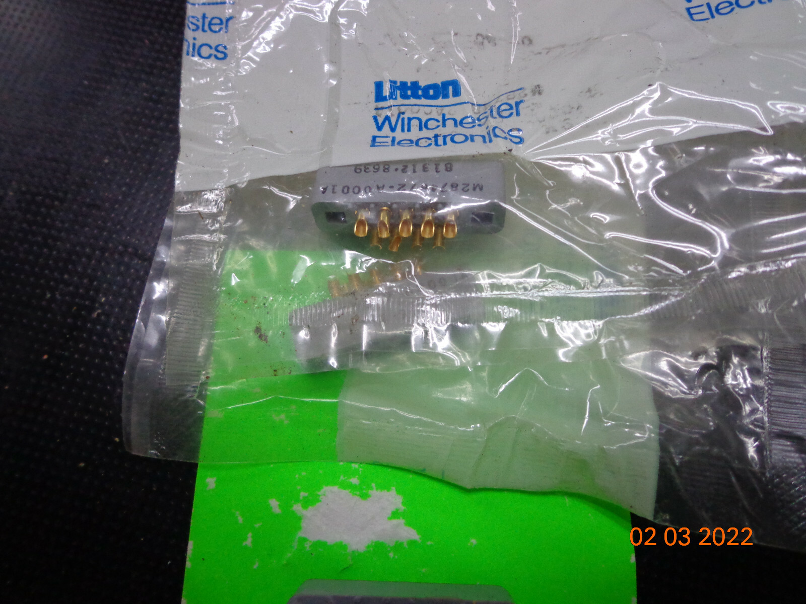 1PC M28748/2 A0001A Mil Spec Connector Plug jack 9 pos Winchester Litton gold