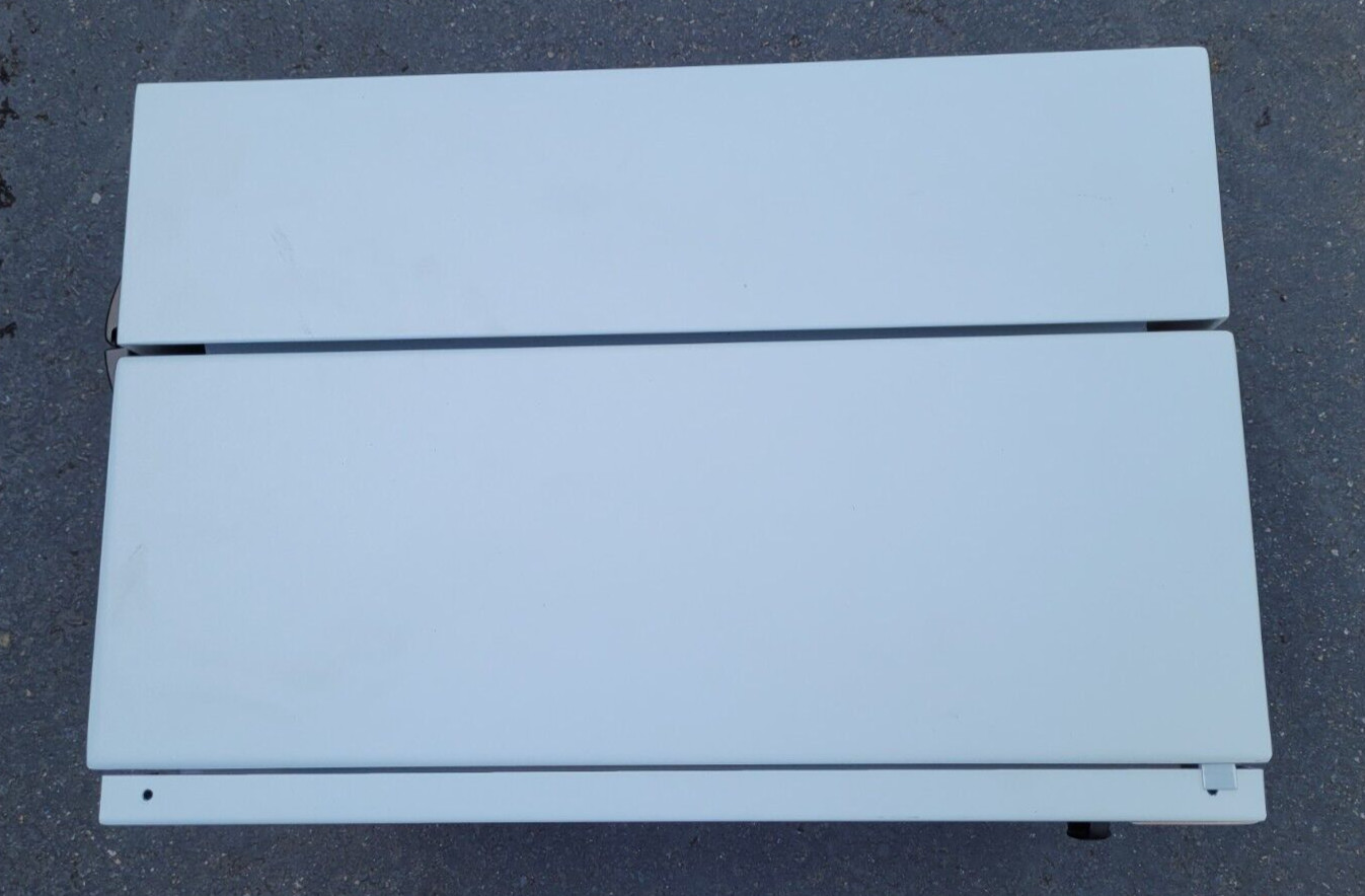 New Hoffman Data Multimedia Cabinet PTHS162415G4 Double Hinge 8U NEMA Solid Door