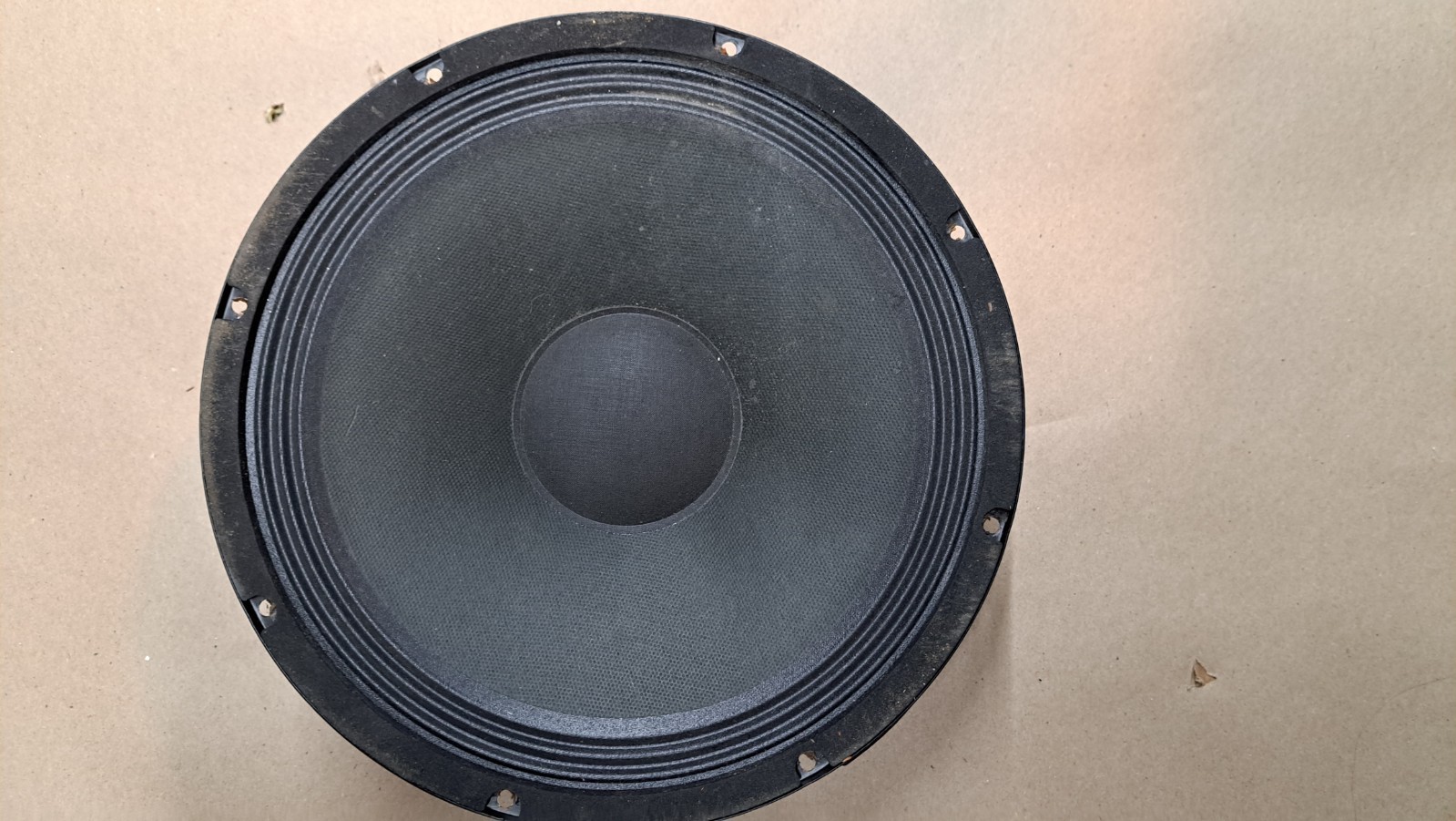 Lot of 8-10 Assorted Speakers – Yamaha & Mixed Brands