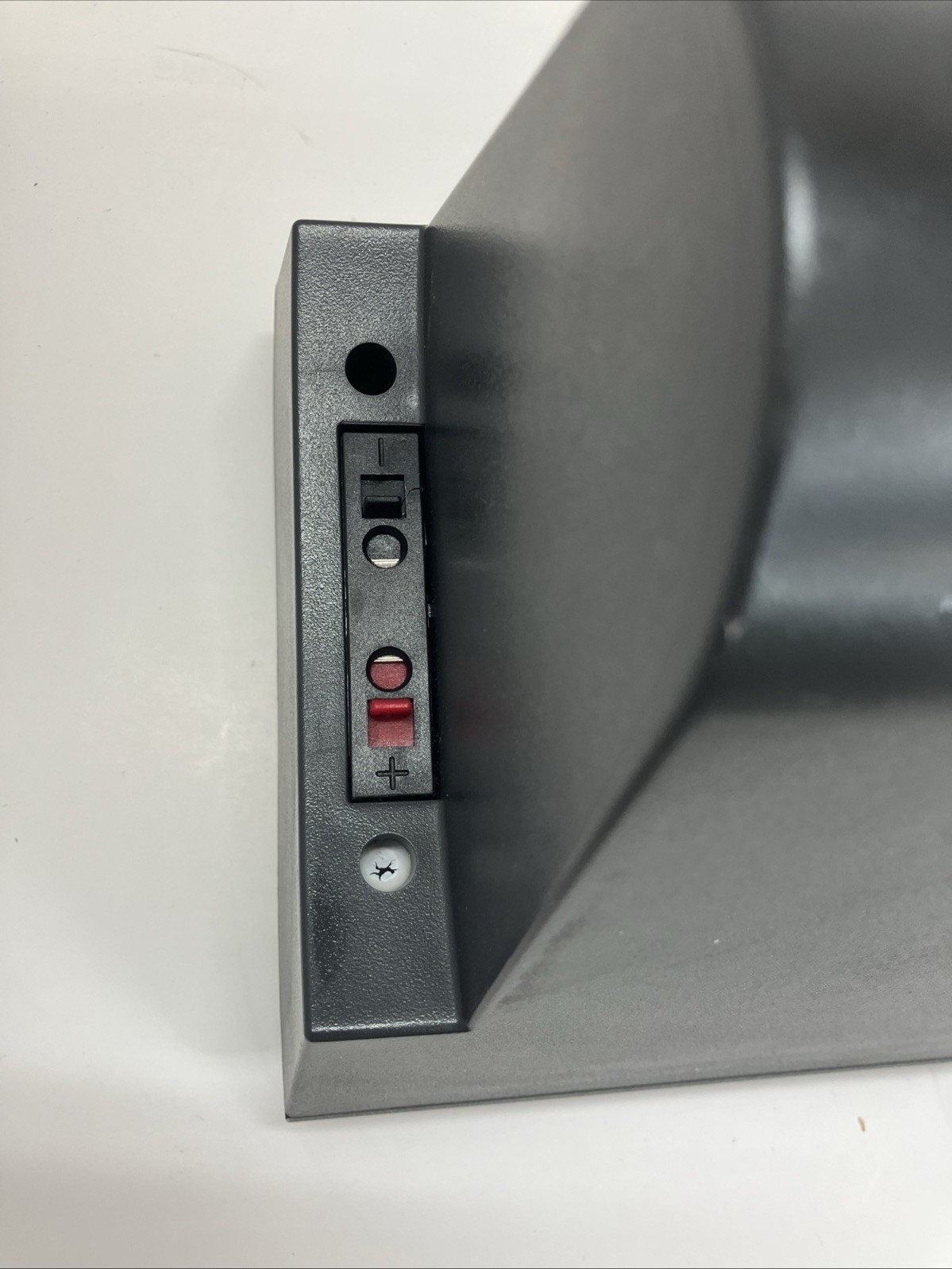 Nice!! Works!! BOSE #V1000 V-100 “Video Center Channel Speaker” –