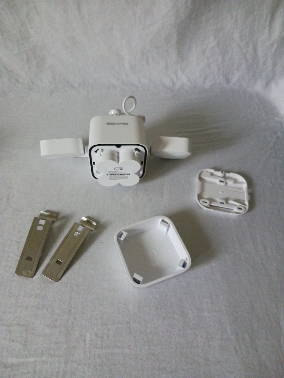 Lot of 2 Floodlight Mount Blink Beams Outdoor BAC044600U w/ Brackets NO CAMERAS