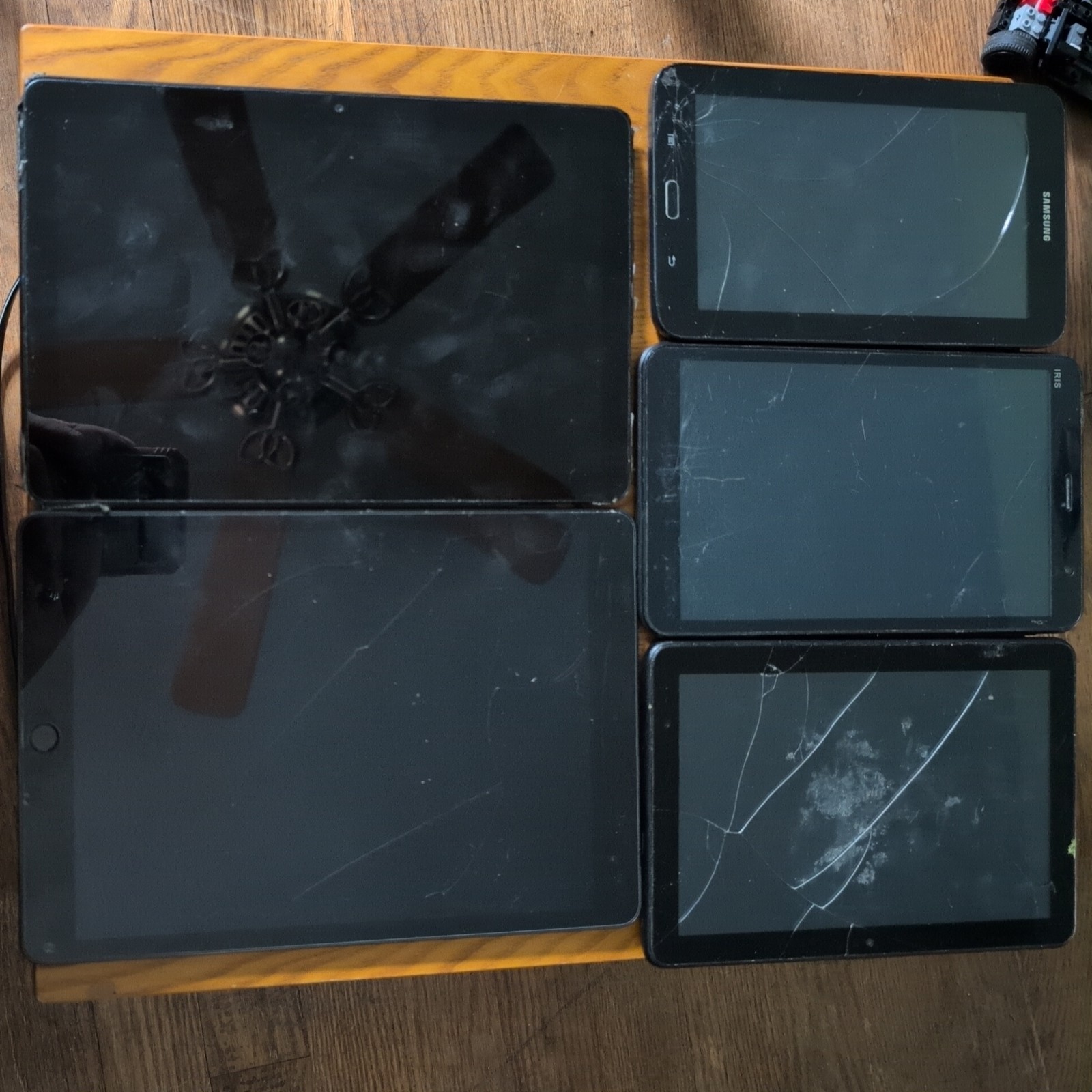 Electronic Devices, PARTS ONLY! 8 Piece Lot. Phones and Tablets