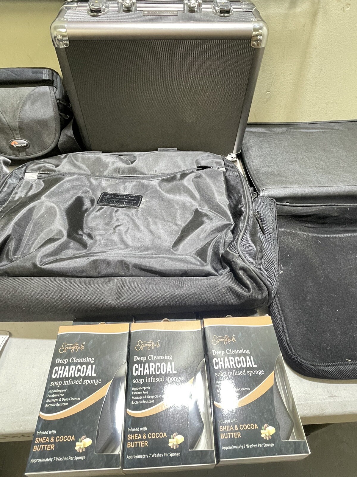 Amazon Wholesale Lot Of 21 Accessories Quartz Camera Bag