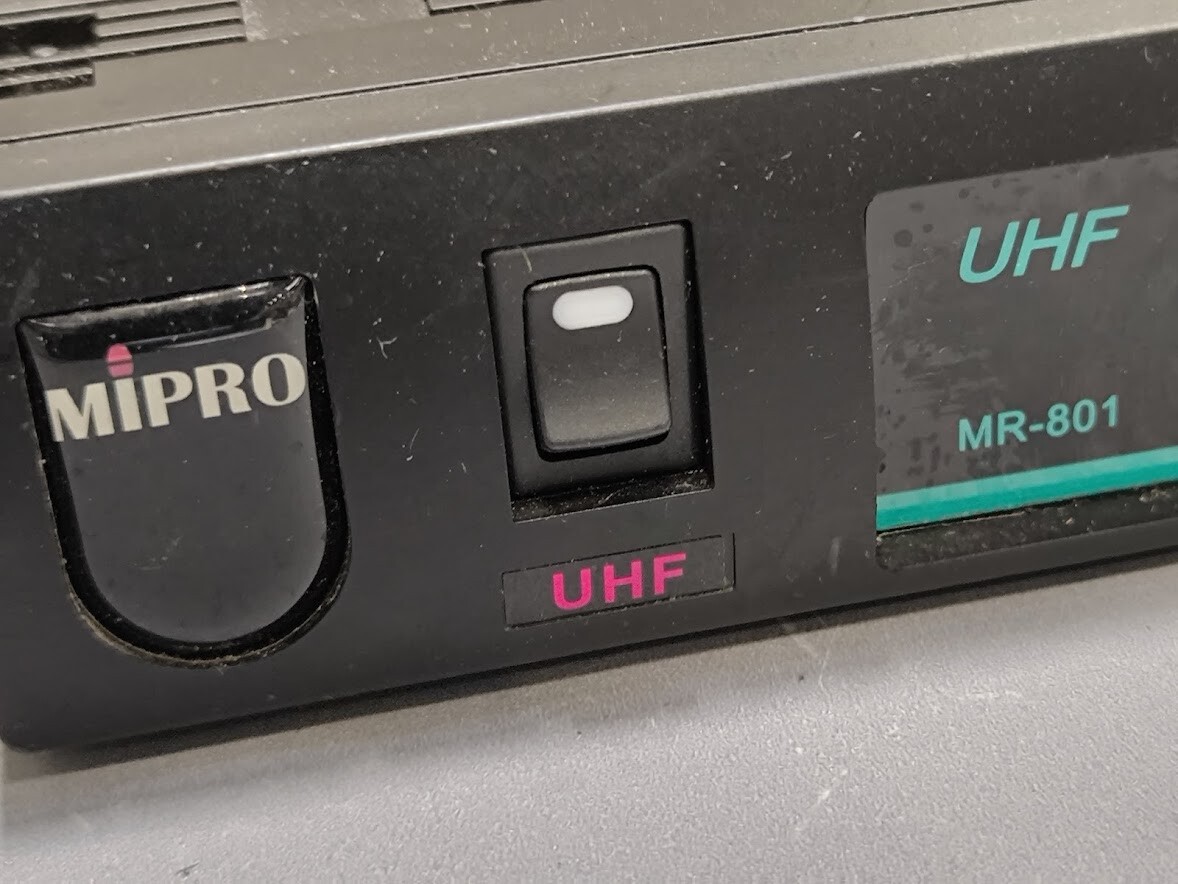 UHF MR-801 True Diversity Wireless Receiver – Used, Working