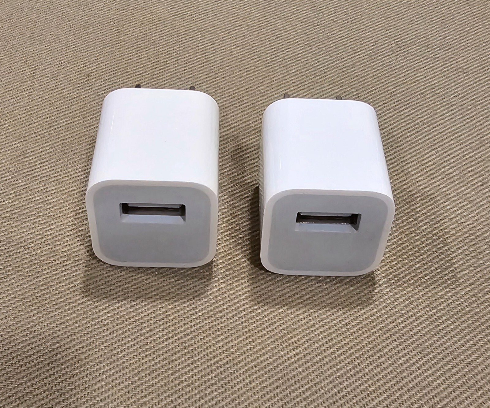 Apple Headphones Wired and 2 Wall Charger Adapter Cube