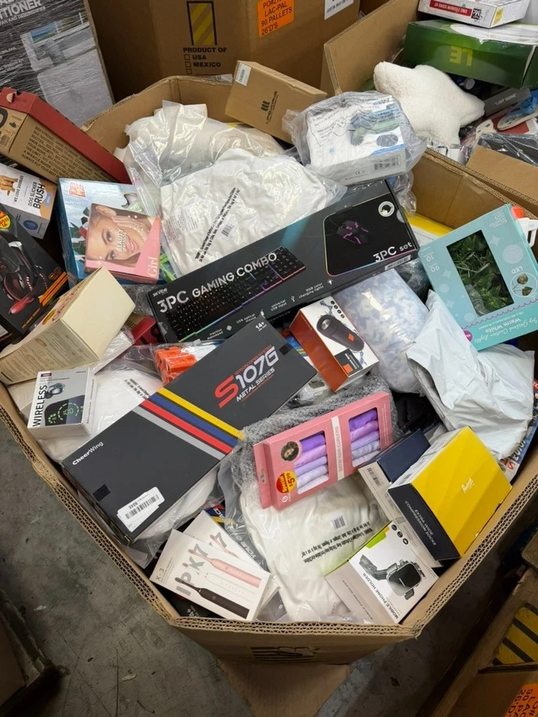 Amazon Elite Hidden Bargain Bundle Packed With Overstock Treasures
