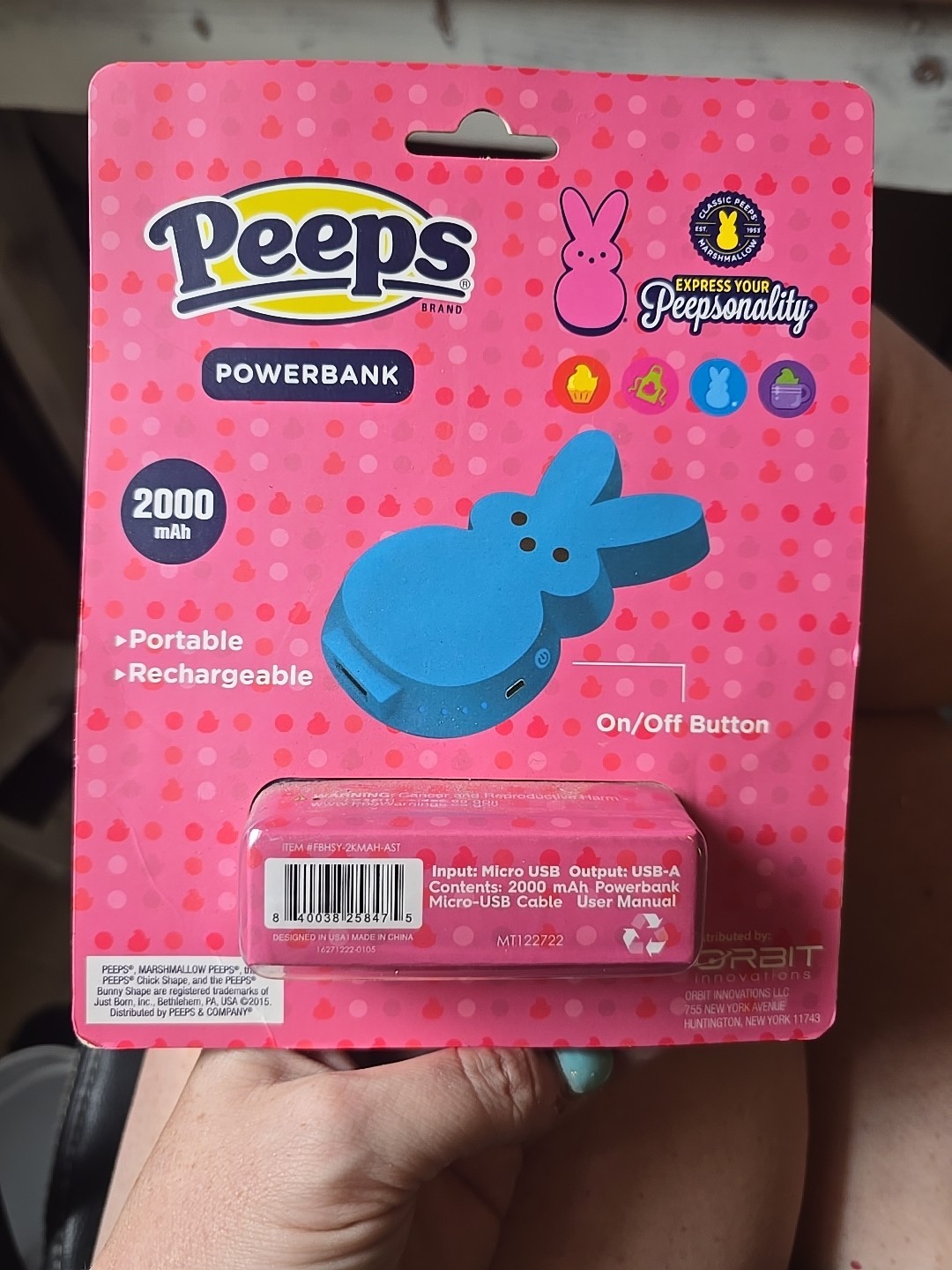 Peeps! Powering, 2000 mAh. New In The Box. Fun Blue Color!