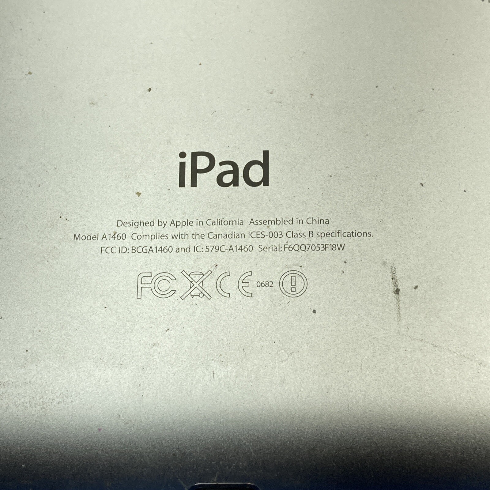 Apple iPad 4th Gen (A1460) Silver & Black – For Parts –