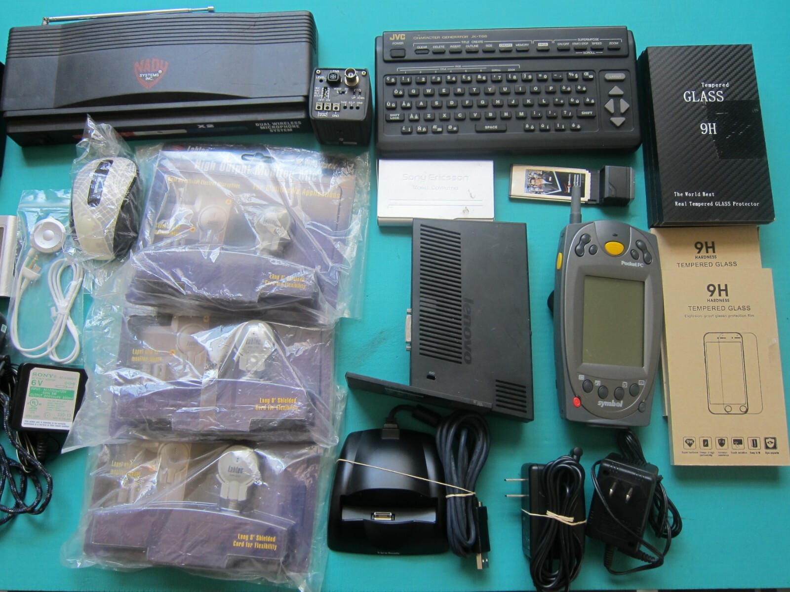 Mixed Lot of Electronics remote controls, mouse, Cisco Etheret Modules, etc, Z