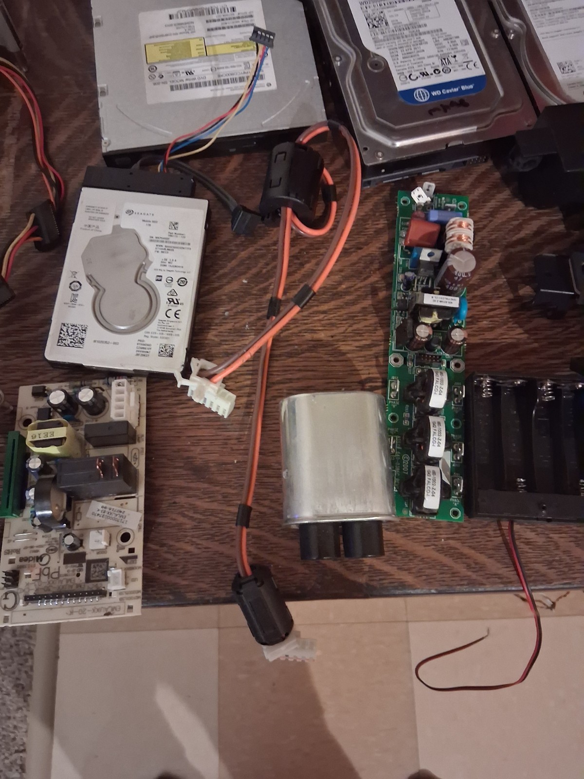 Western Digital Seagate Sylvania Sony Mixed Lot Hard Drives Boards Components