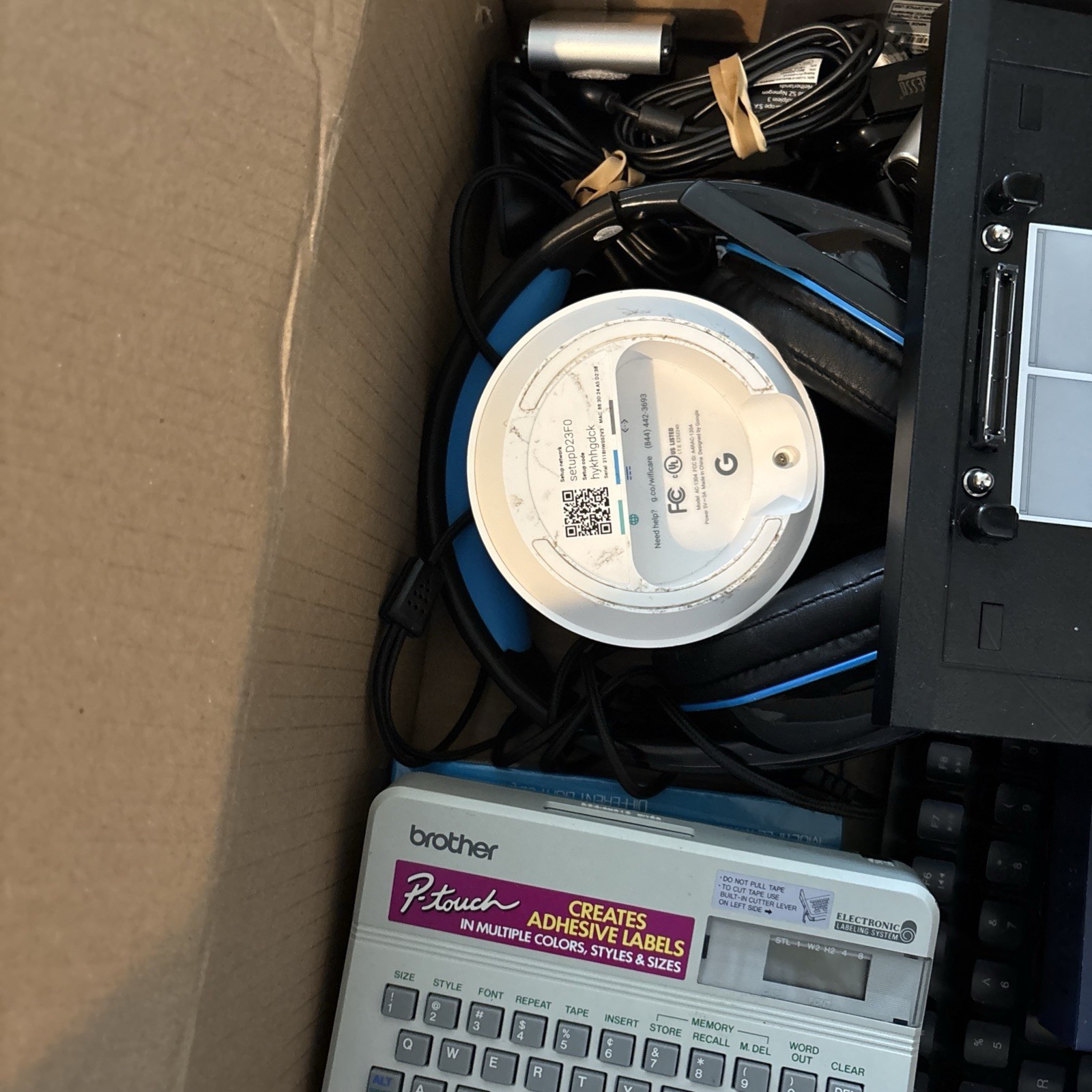 Lot Of Electronics . All Workable Some Cords Missing Usable Or Resell