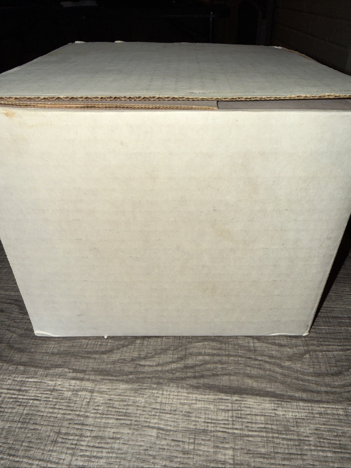 Vintage Realistic Wide Angle Strobe Light Walnut Veneer Finish 42-3009A w/ Box