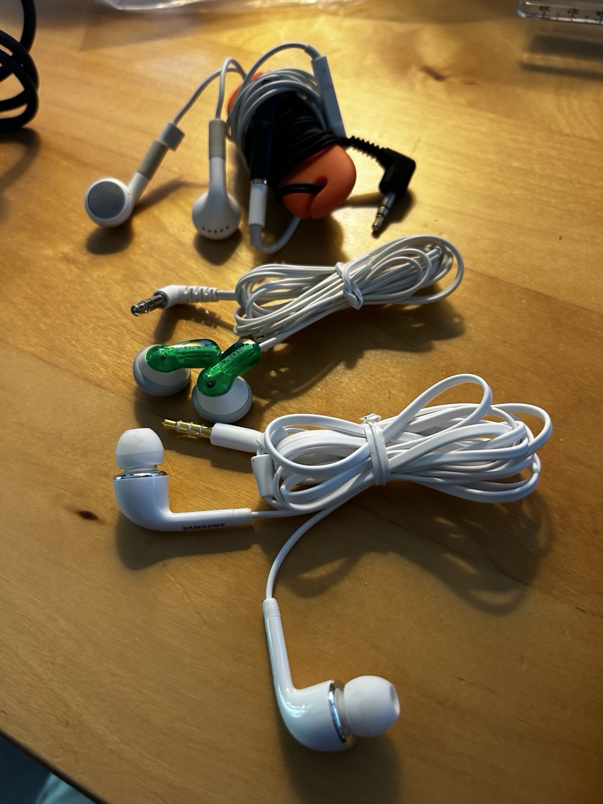 Mixed Lot Cables, Adapters & Chargers, Earbuds USB Charging Wired