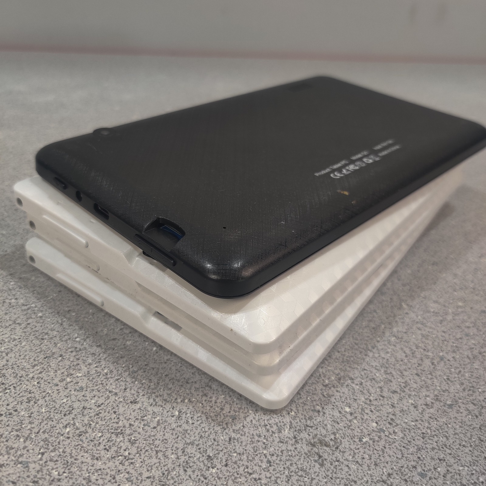 LOT OF 12 UNBRANDED TABLETS FOR PARTS UNTESTED SOLD AS IS